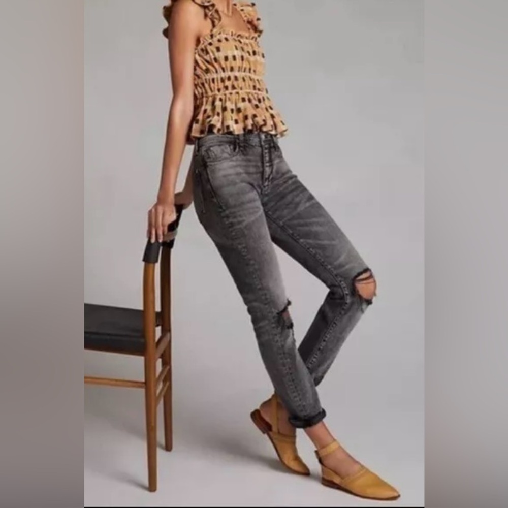 Anthropologie Women's Pilcro The Slim Boyfriend Black Torn Knee Jeans 27 - Picture 3 of 6